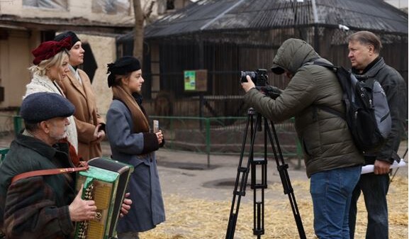 Одеська кіностудія та кінокомпанія «Південь-Фільм» продовжують зйомки художнього фільму «Посмішка левиці» 